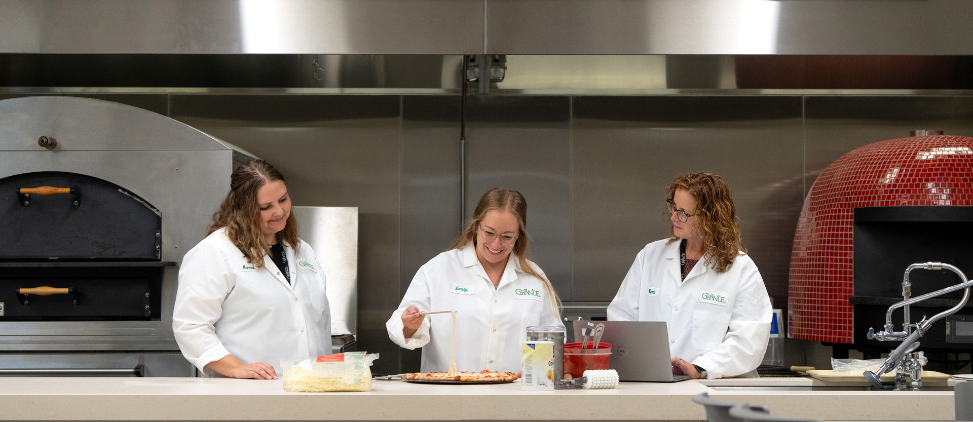 Grande Health | Kitchen Team Cropped